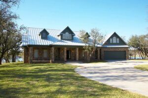 New Home by Bobby Wolfe Construction